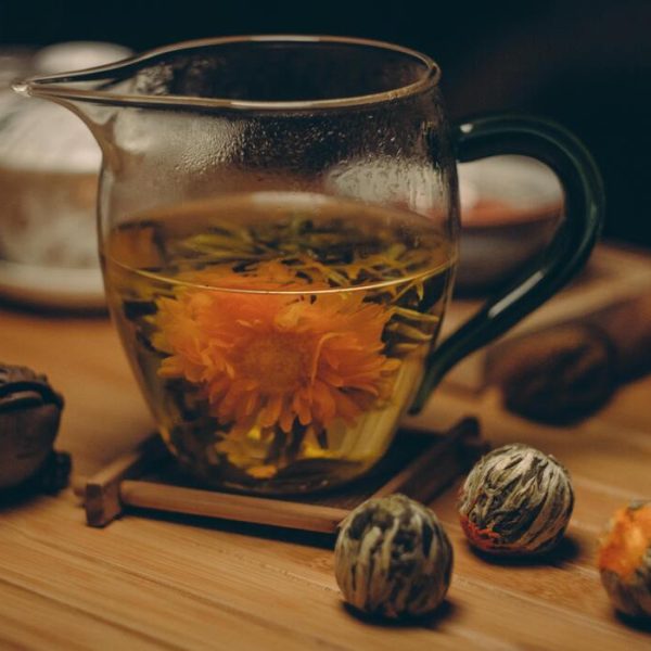 Between Leaves and Serenity: The Art of Infused Relaxation